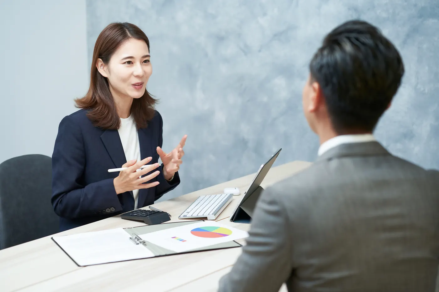 リンクス社会保険労務士法人による労務管理・社会保険手続きサポートの様子