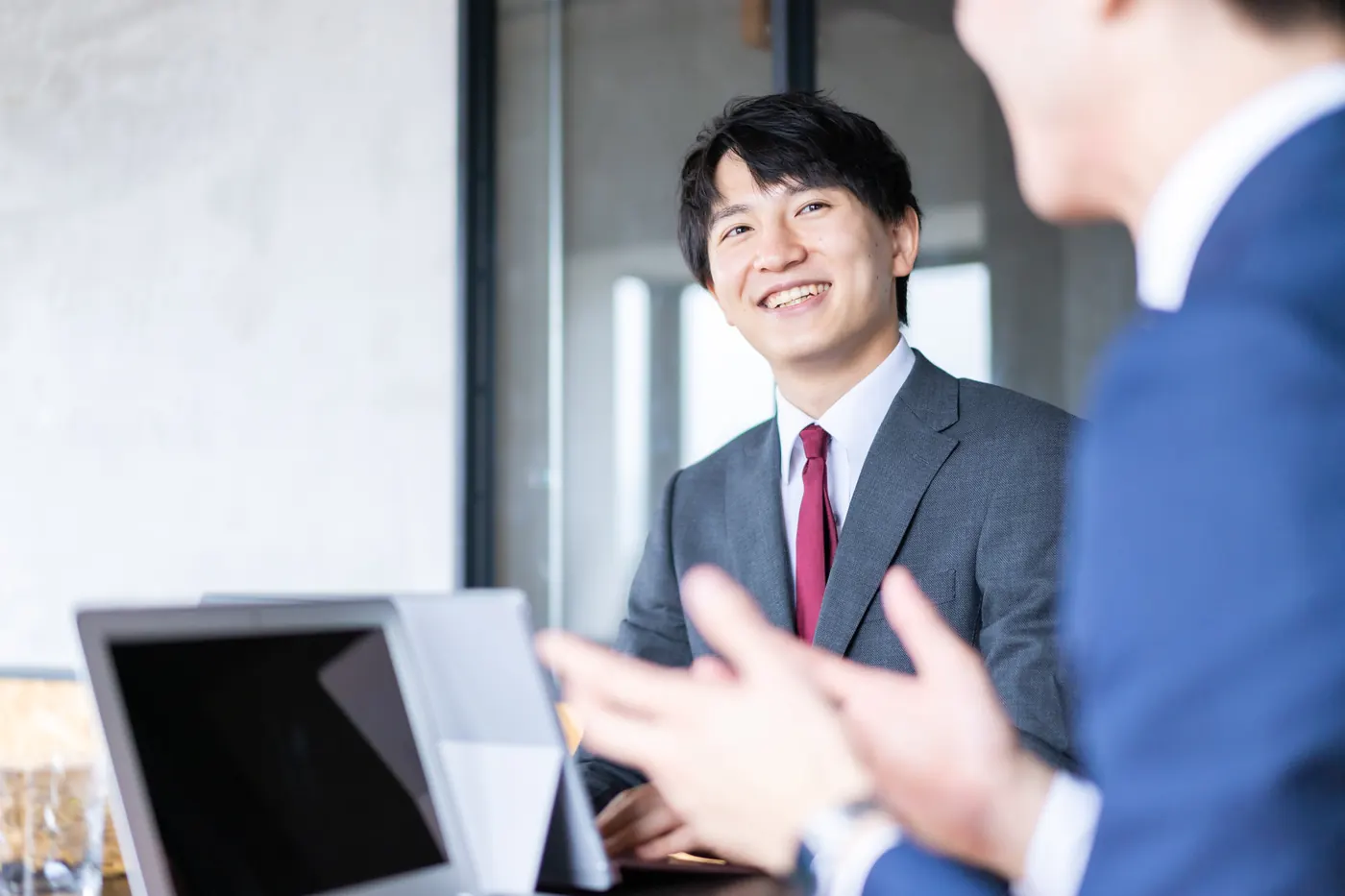 人事・労務顧問パートナーによる経営者への相談対応の様子